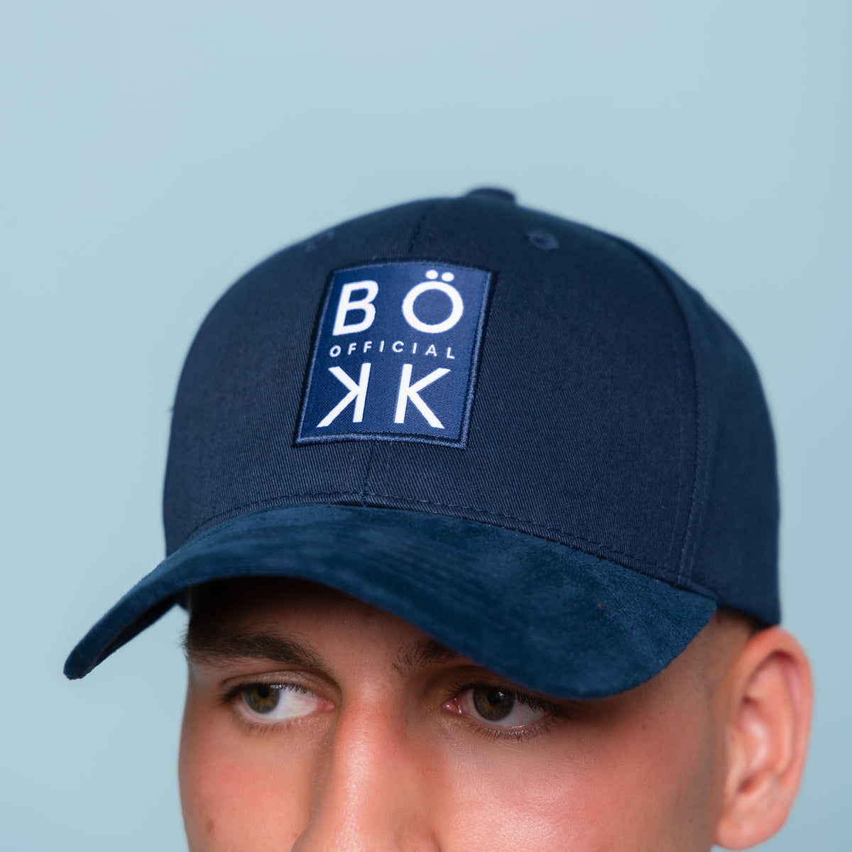 Cap in navy blue