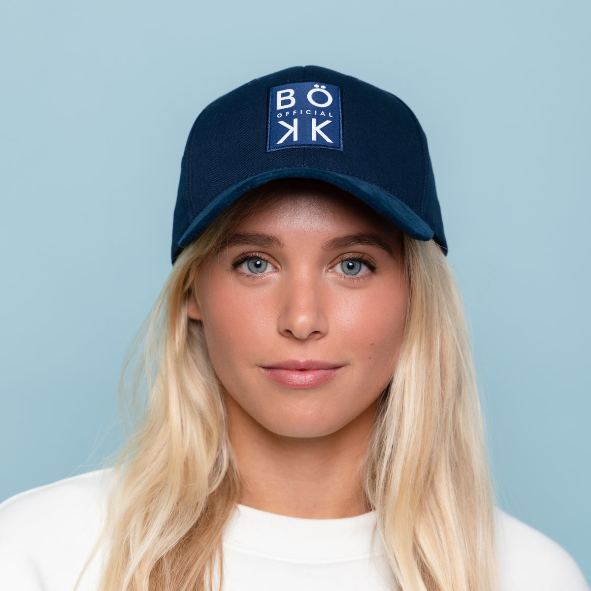 Cap in navy blue