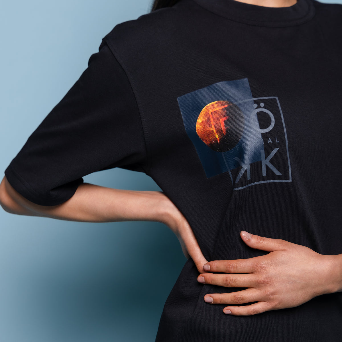 OVERSIZED T-Shirts in der farbe Universe black