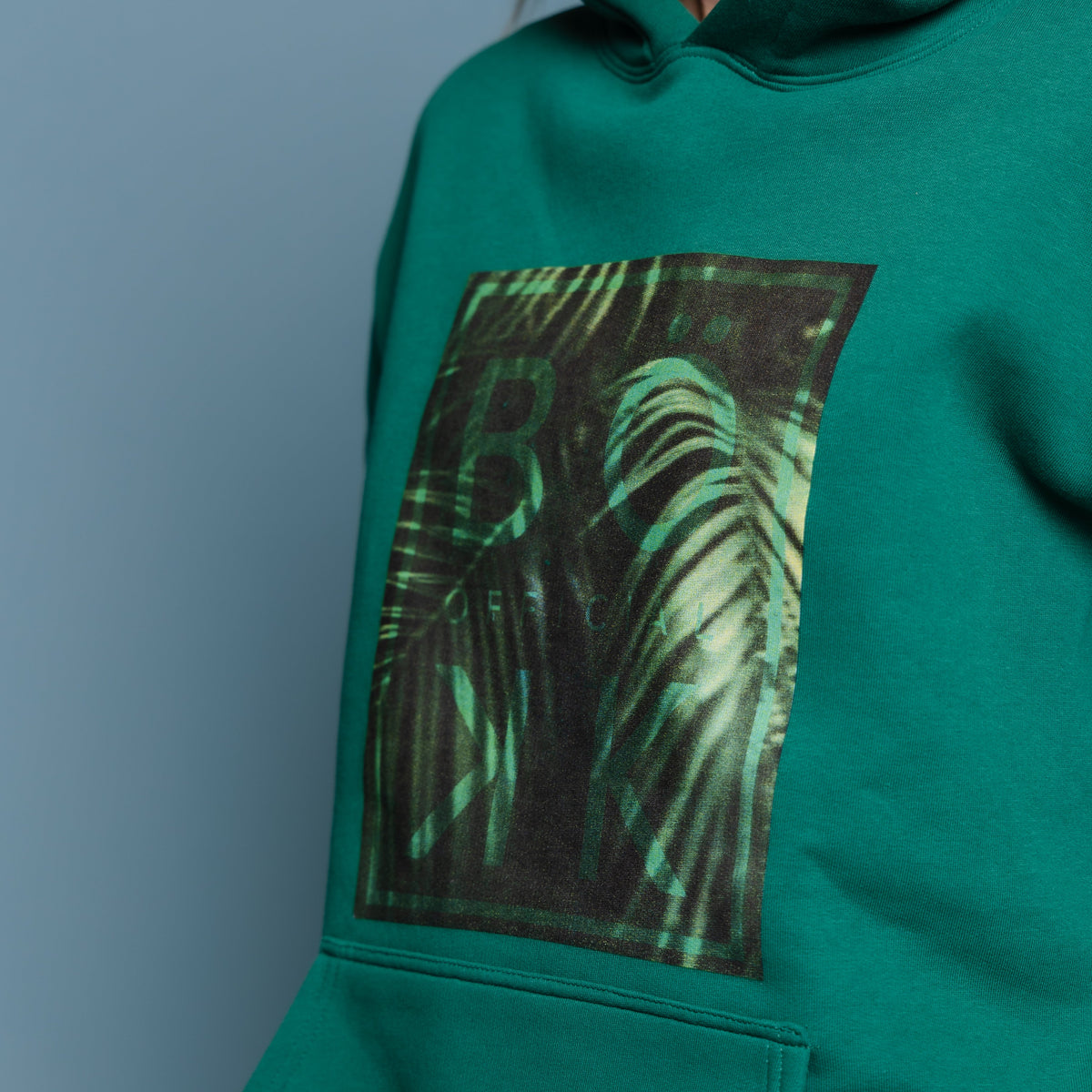 Kapuzenpullover in der farbe Forest green